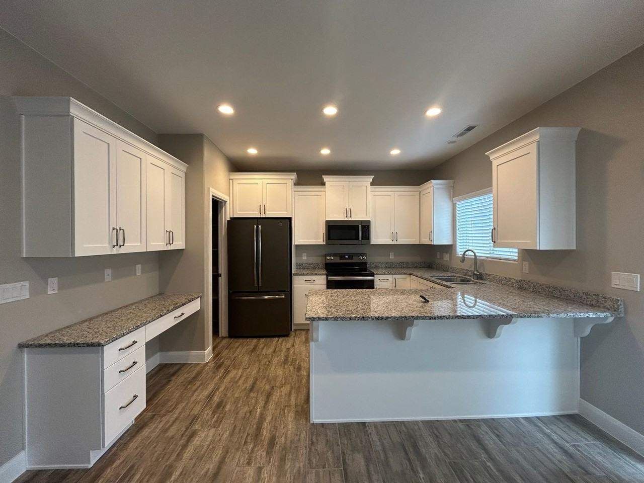 1549 Northfield Rd #33 - Photo 3 of 18