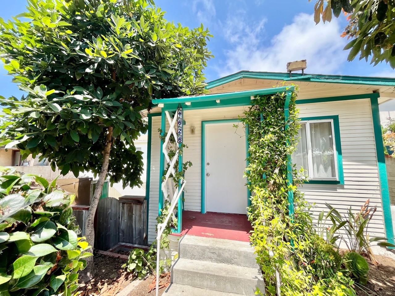 4626-4630 Newport - Photo 2 of 2