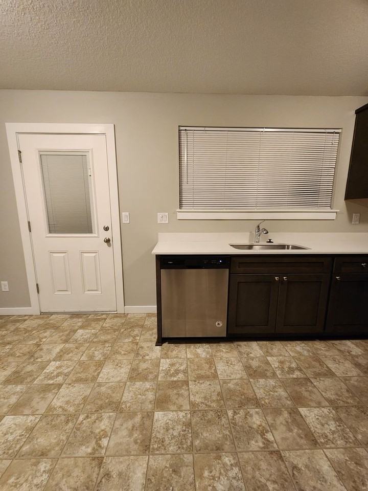 #411 PLYMOUTH APARTMENTS - Photo 2 of 50