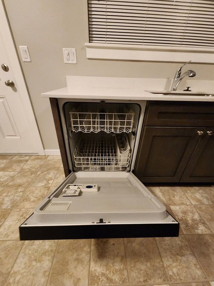 #411 PLYMOUTH APARTMENTS - Photo 3 of 50