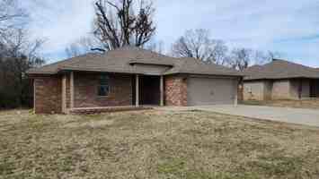 featured image of 2002 S Frankfort Ave