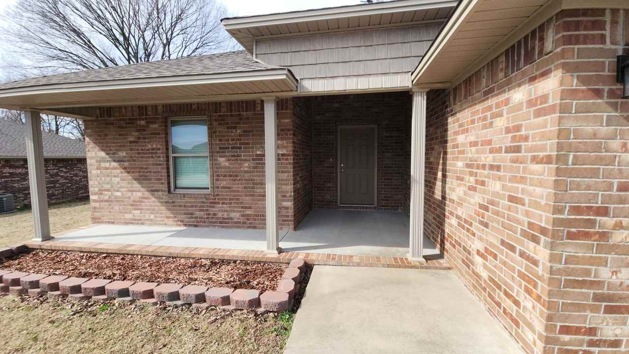 2002 S Frankfort Ave - Photo 2 of 30