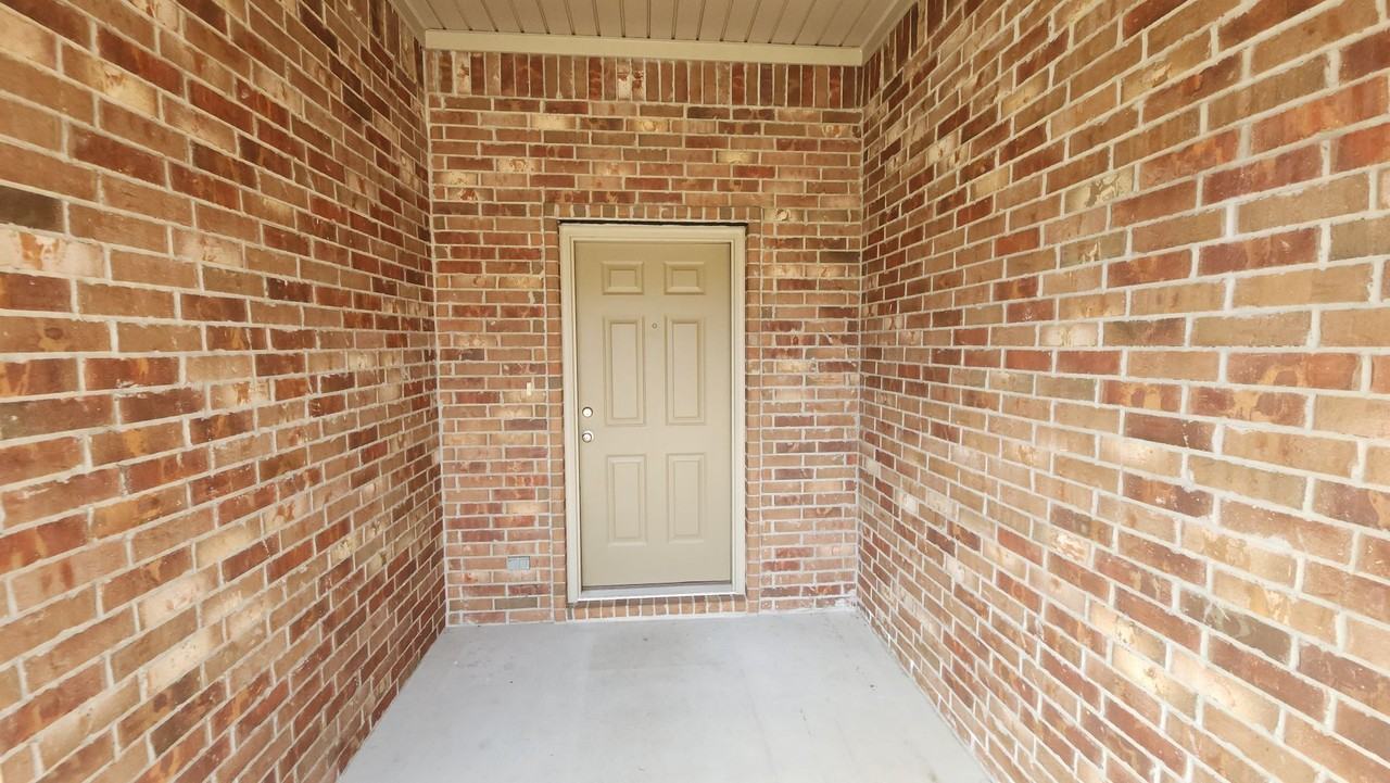 2002 S Frankfort Ave - Photo 3 of 30