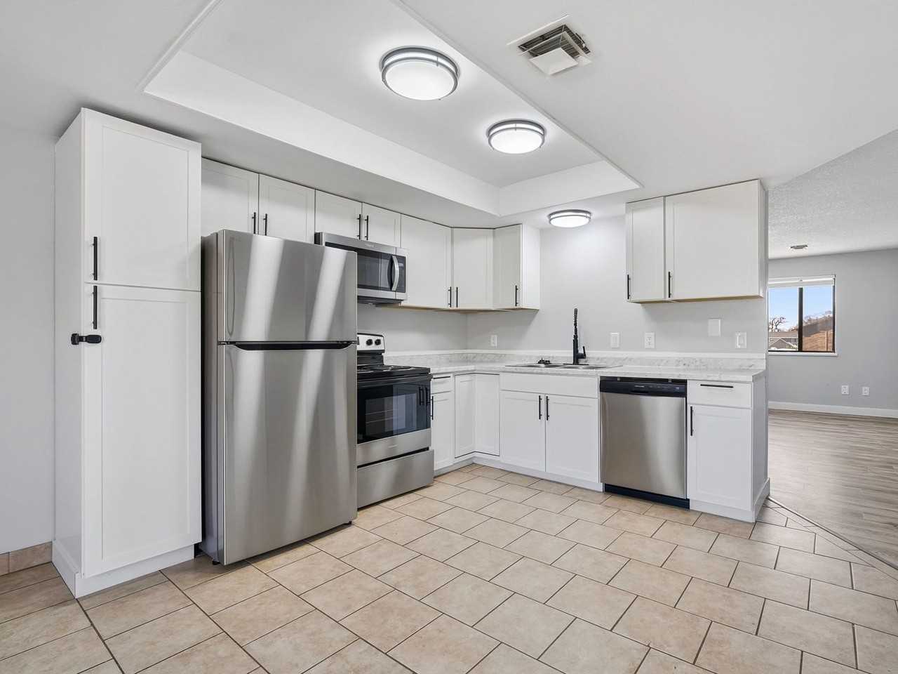 951 Iowa Ave #1 - Photo 7 of 18