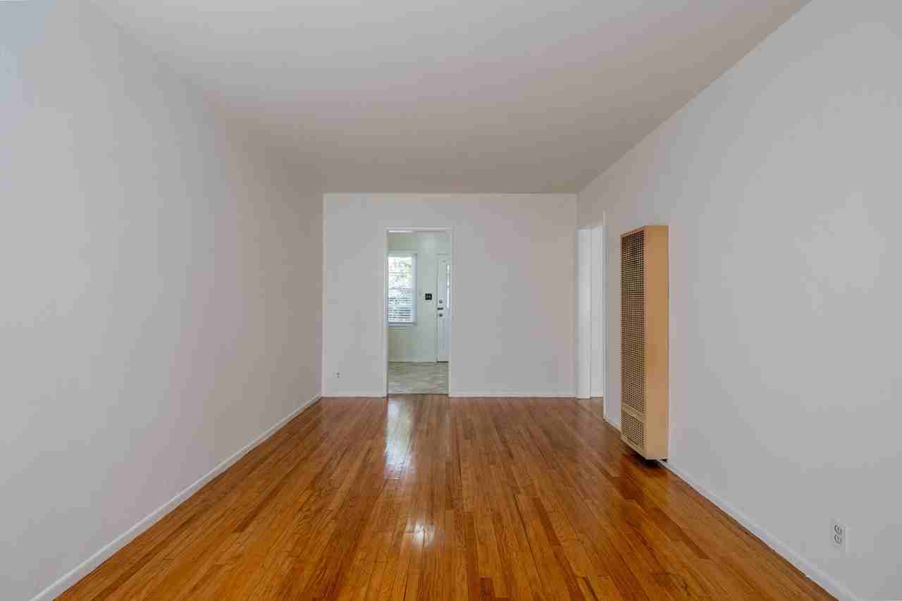 918 S Juanita Ave - Photo 3 of 18