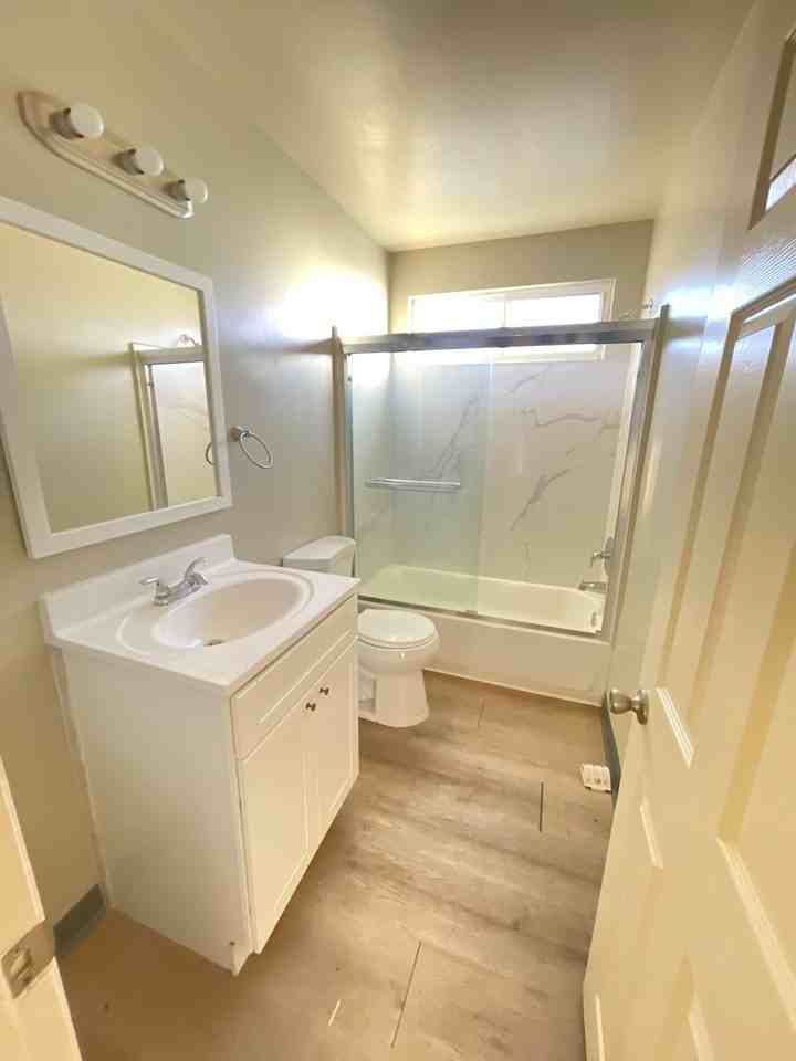 8720 Orion Avenue LLC - Photo 4 of 18