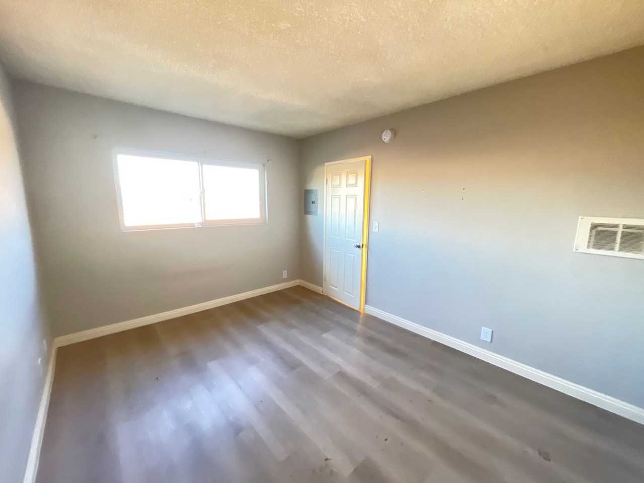 8720 Orion Avenue LLC - Photo 5 of 18