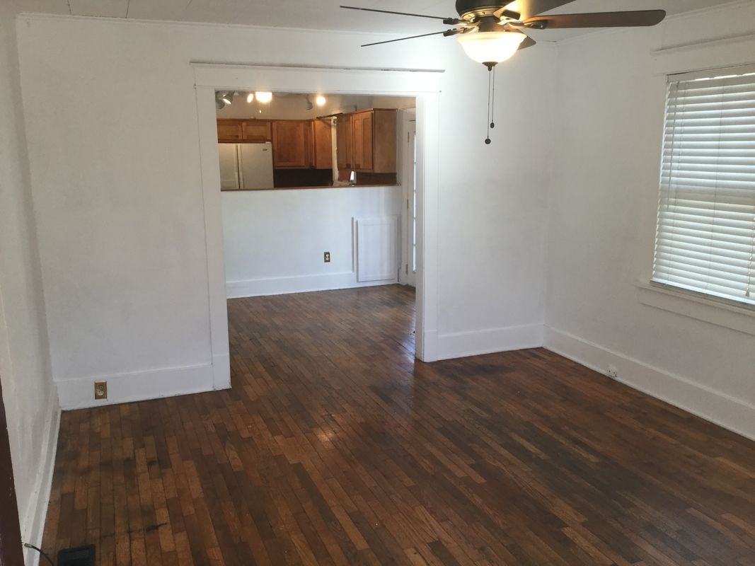 224 W Watson St - Photo 4 of 11