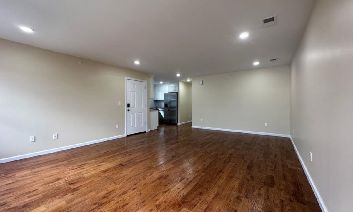 53 Philip Pl ##2 - Photo 2 of 5