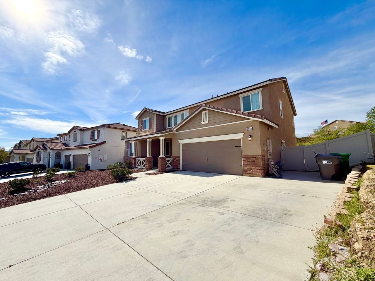 34124 Thistlewood Ave - Photo 3 of 50