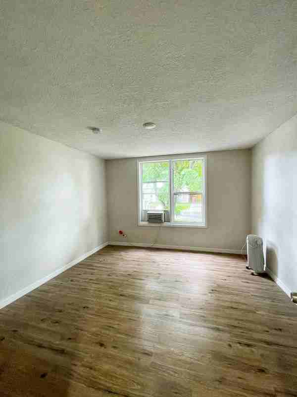 804 Nw 1st Ave ##B - Photo 4 of 9