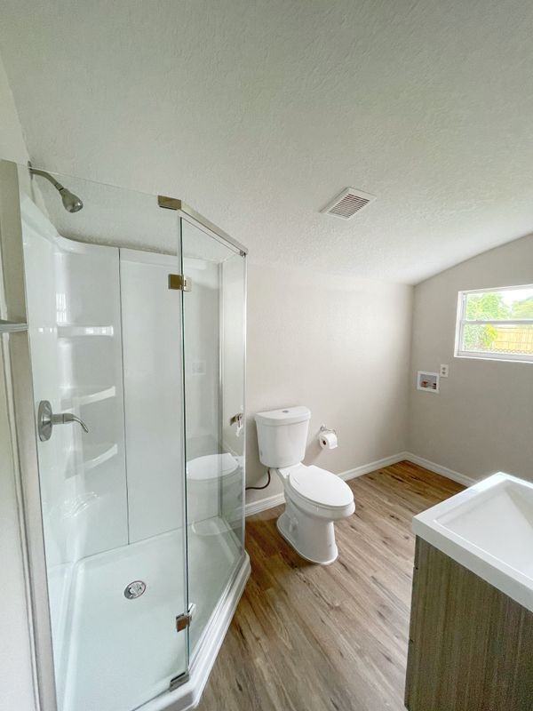 804 Nw 1st Ave ##B - Photo 6 of 9