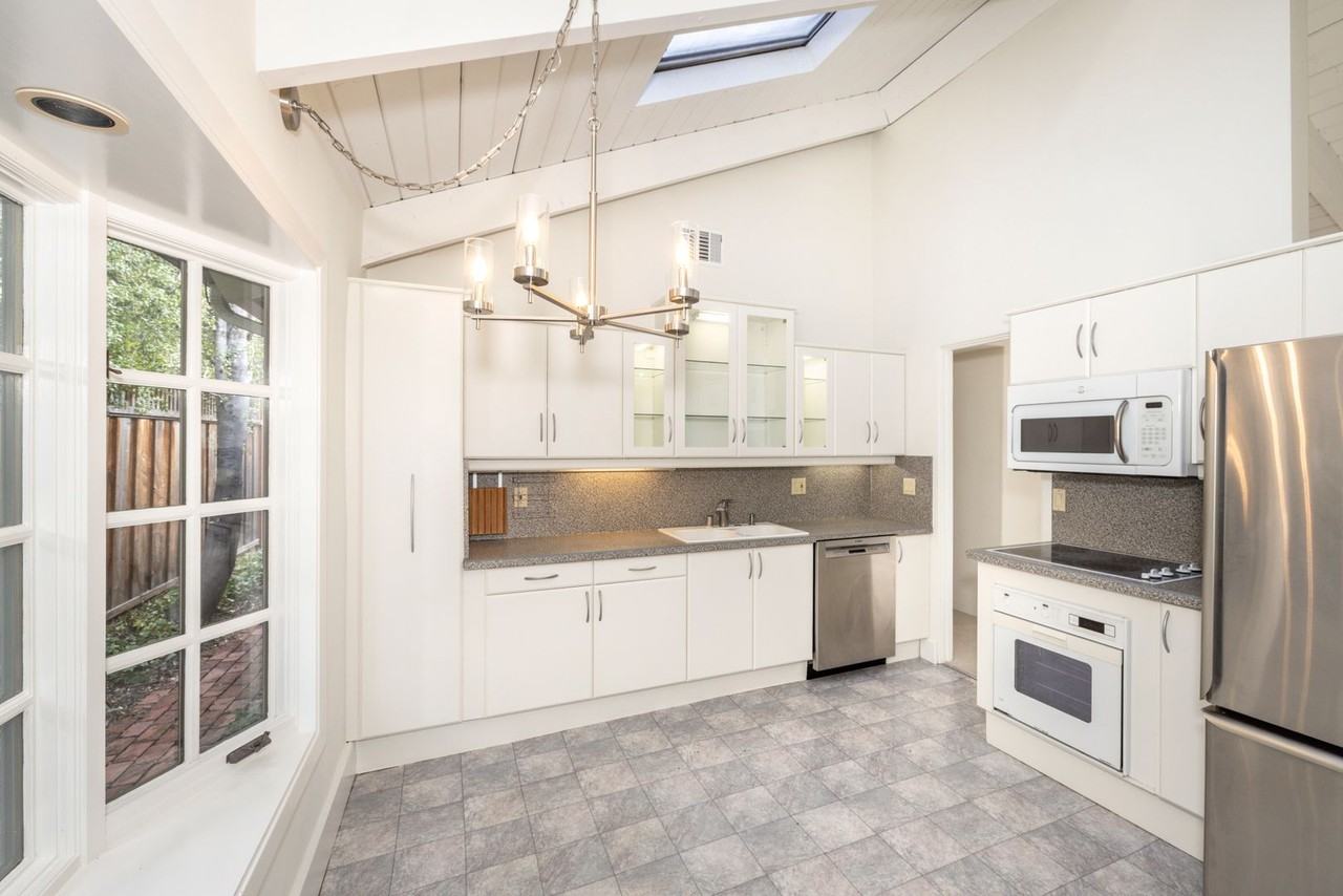 3325 Saint Michael Dr - Photo 6 of 15