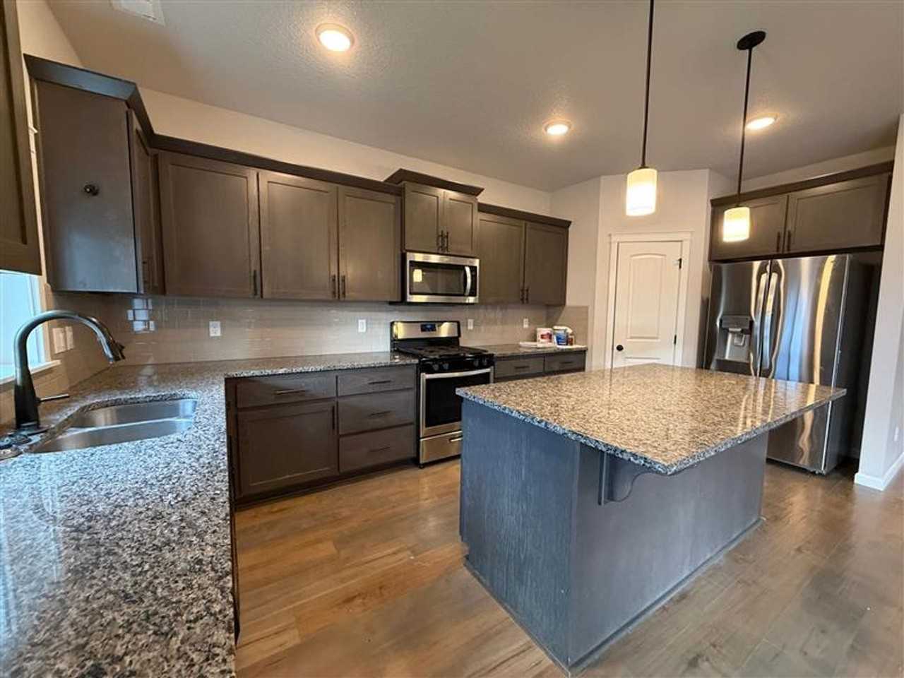 1223 S 11th Pl - Photo 4 of 21