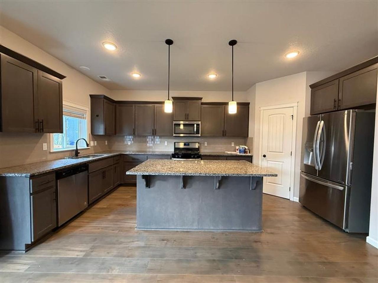 1223 S 11th Pl - Photo 5 of 21