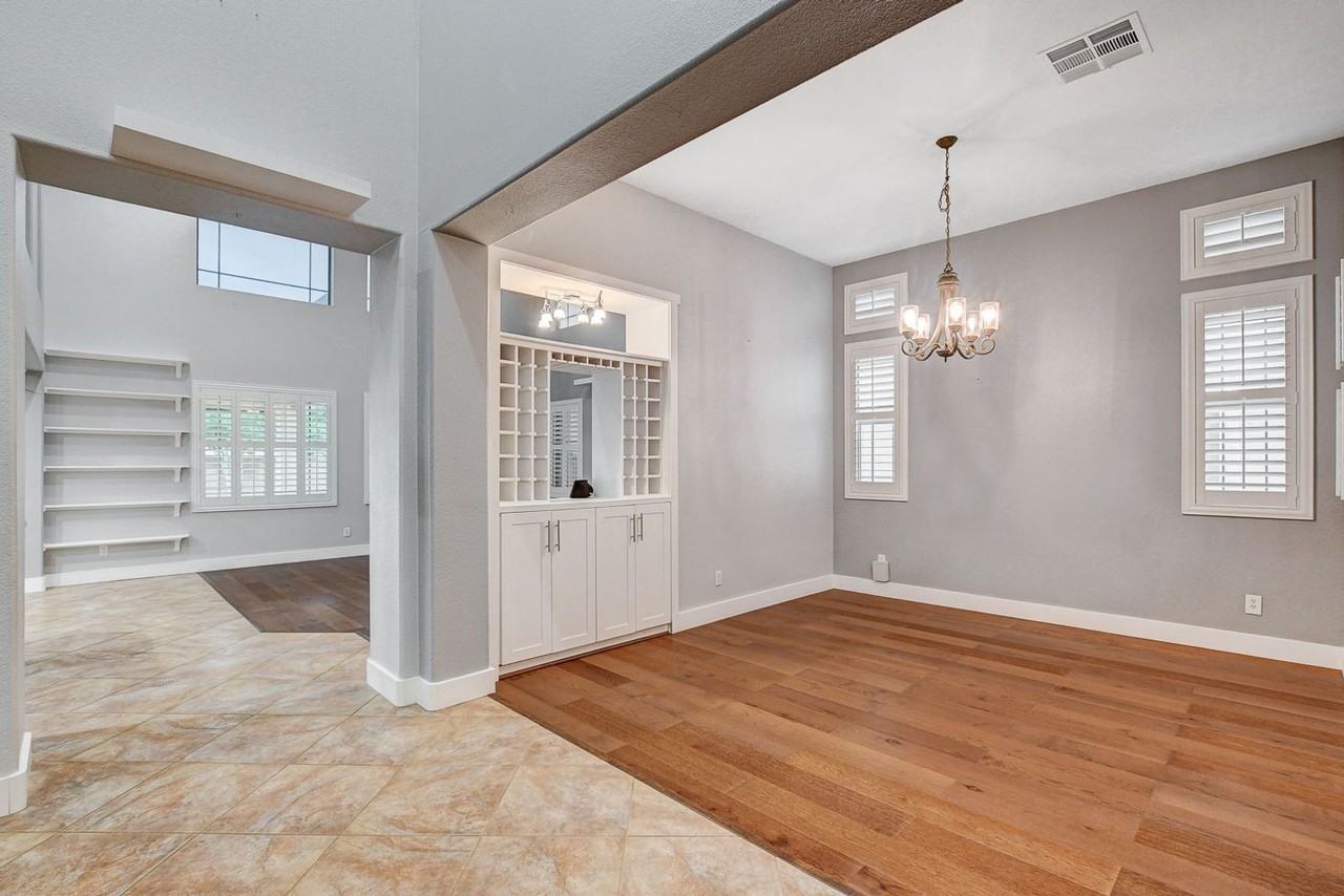 6234 Palmona St - Photo 5 of 50