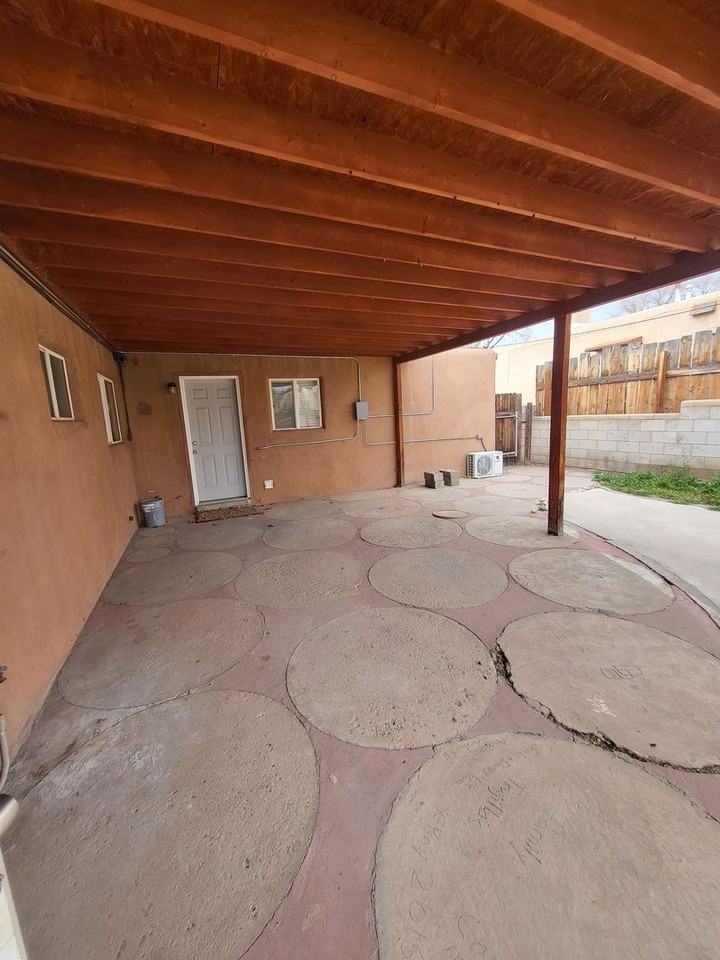 10508 Apache Ave Ne - Photo 4 of 11