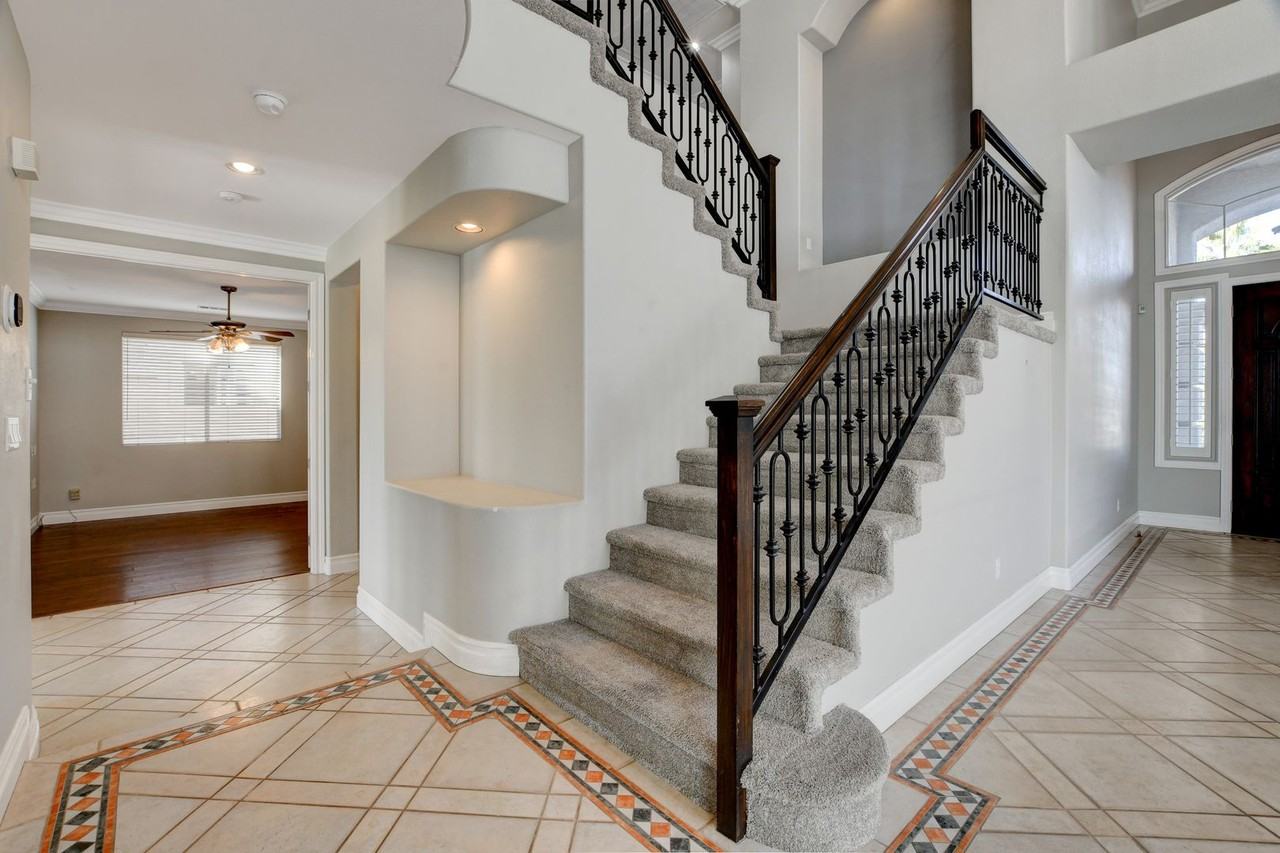 1709 Corta Bella Dr - Photo 5 of 50