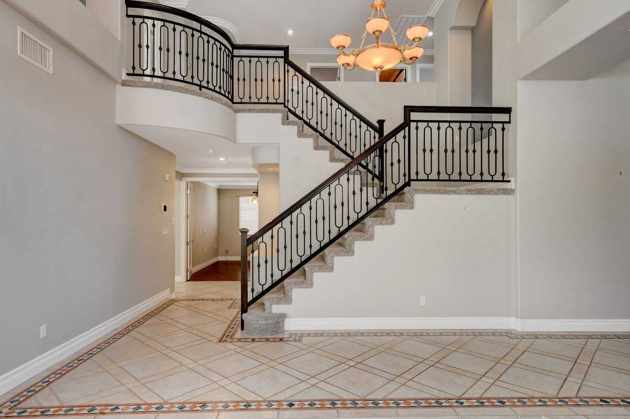 1709 Corta Bella Dr - Photo 6 of 50