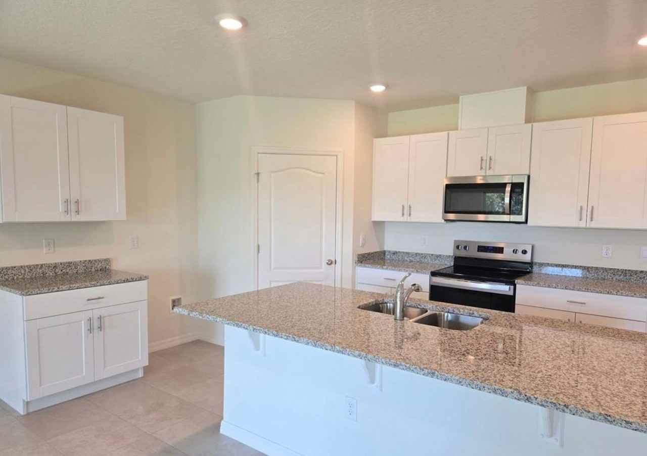 2798 Portadown St - Photo 2 of 3