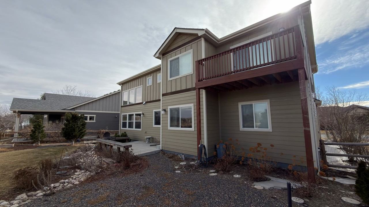 1208 Town Center Dr - Photo 3 of 36