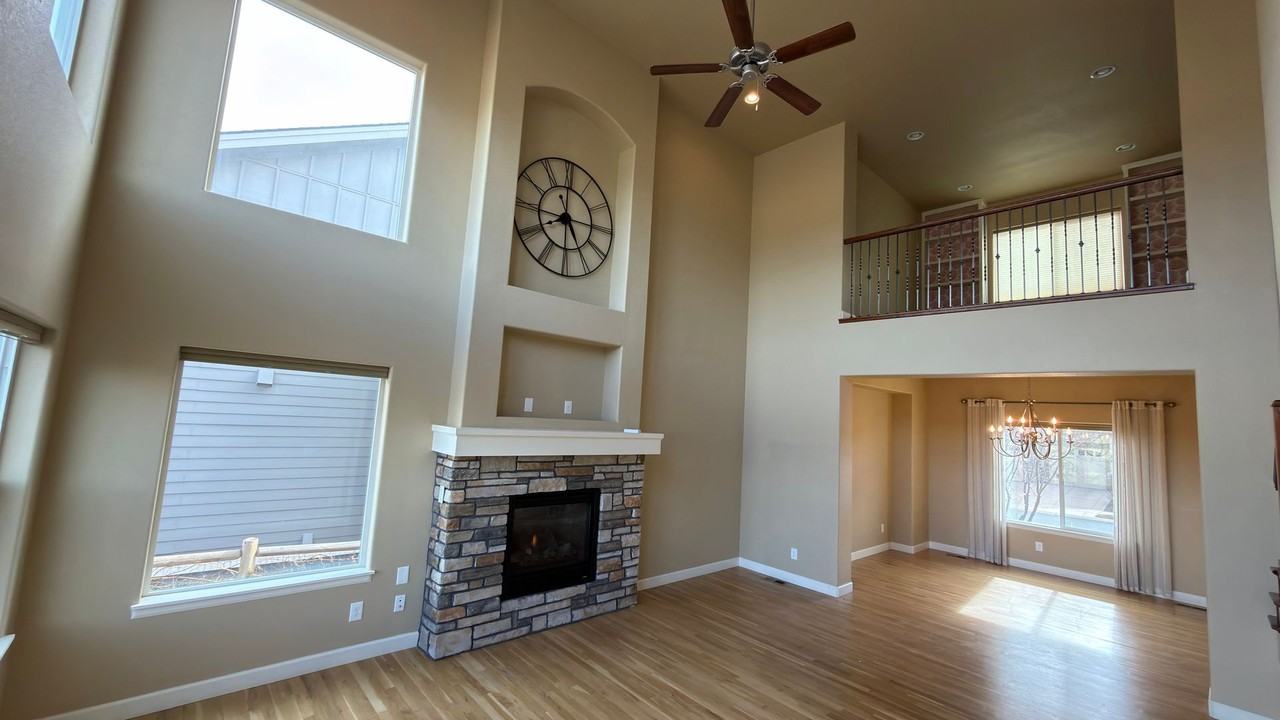 1208 Town Center Dr - Photo 6 of 36