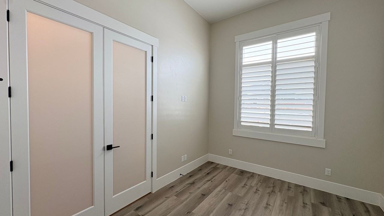 4482 W 250 N - Photo 4 of 34