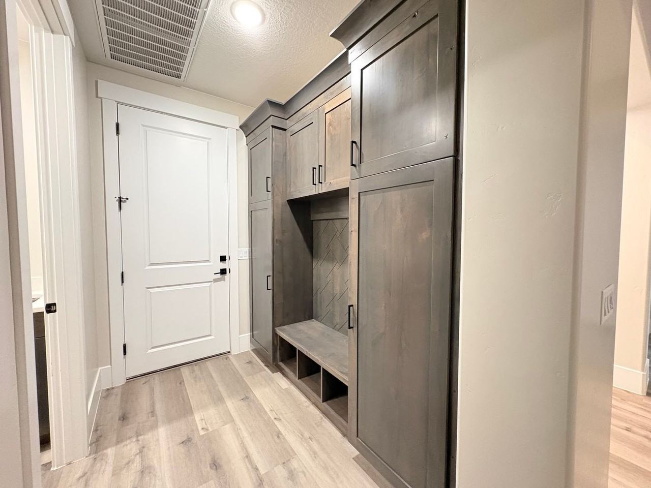 4482 W 250 N - Photo 6 of 34