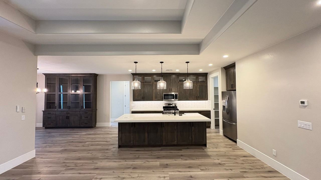 4482 W 250 N - Photo 7 of 34