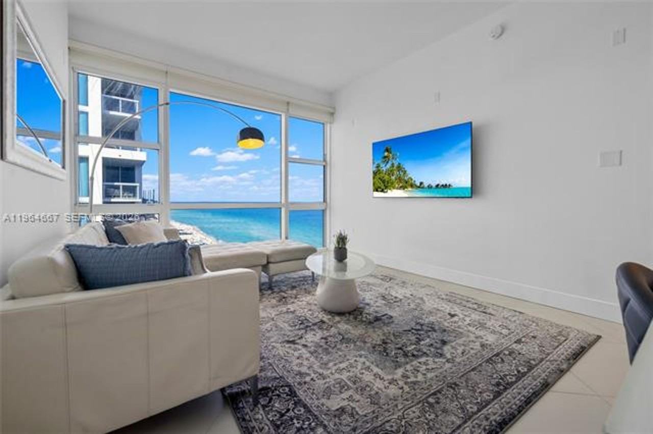 6801 6801 Collins Ave appt PH11 / Deed PH02 - Photo 3 of 45