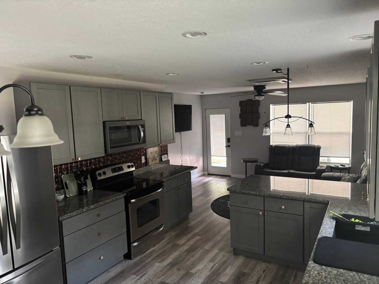 7010 Jones Rd - Photo 4 of 14