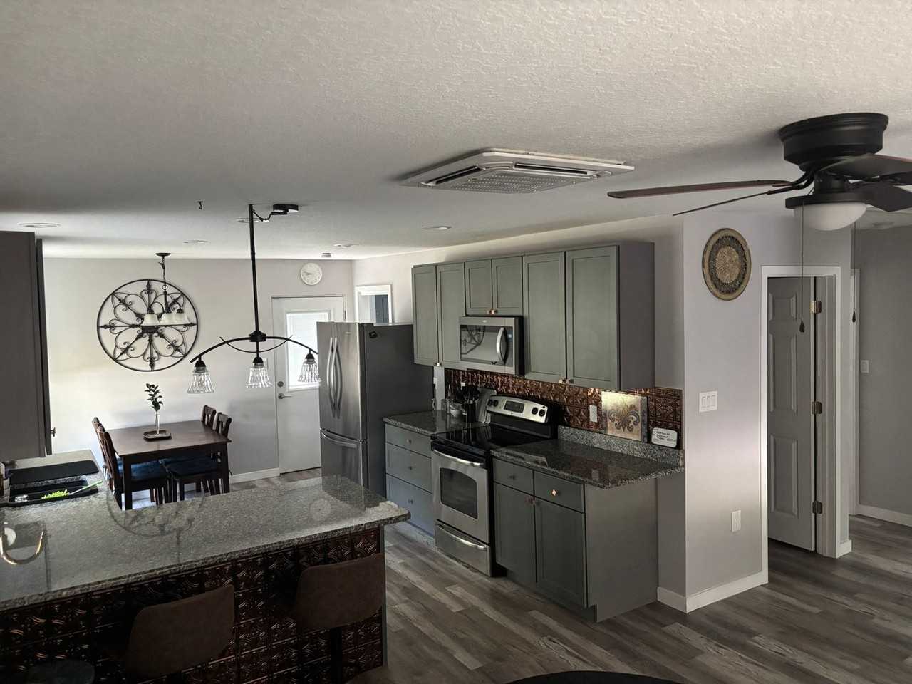 7010 Jones Rd - Photo 7 of 14