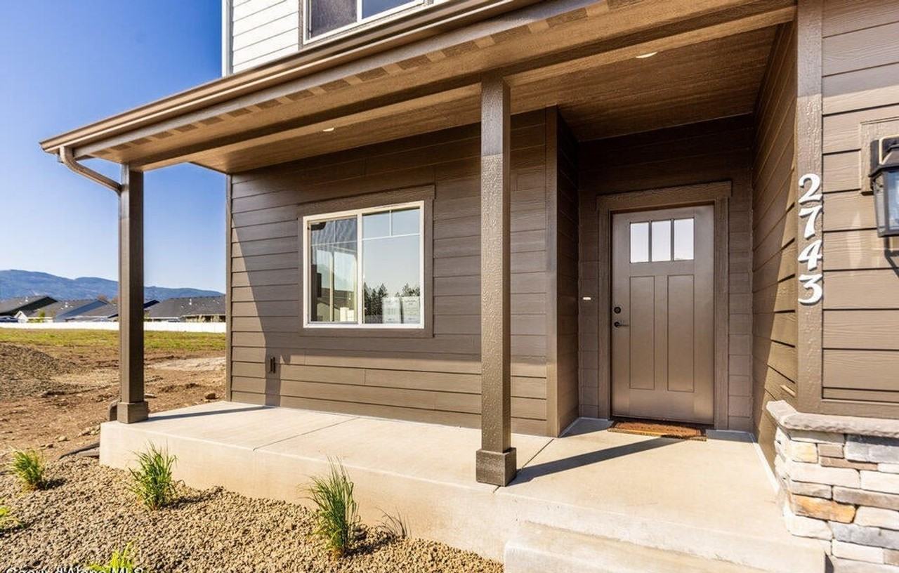 2743 N Neptune St - Photo 2 of 15