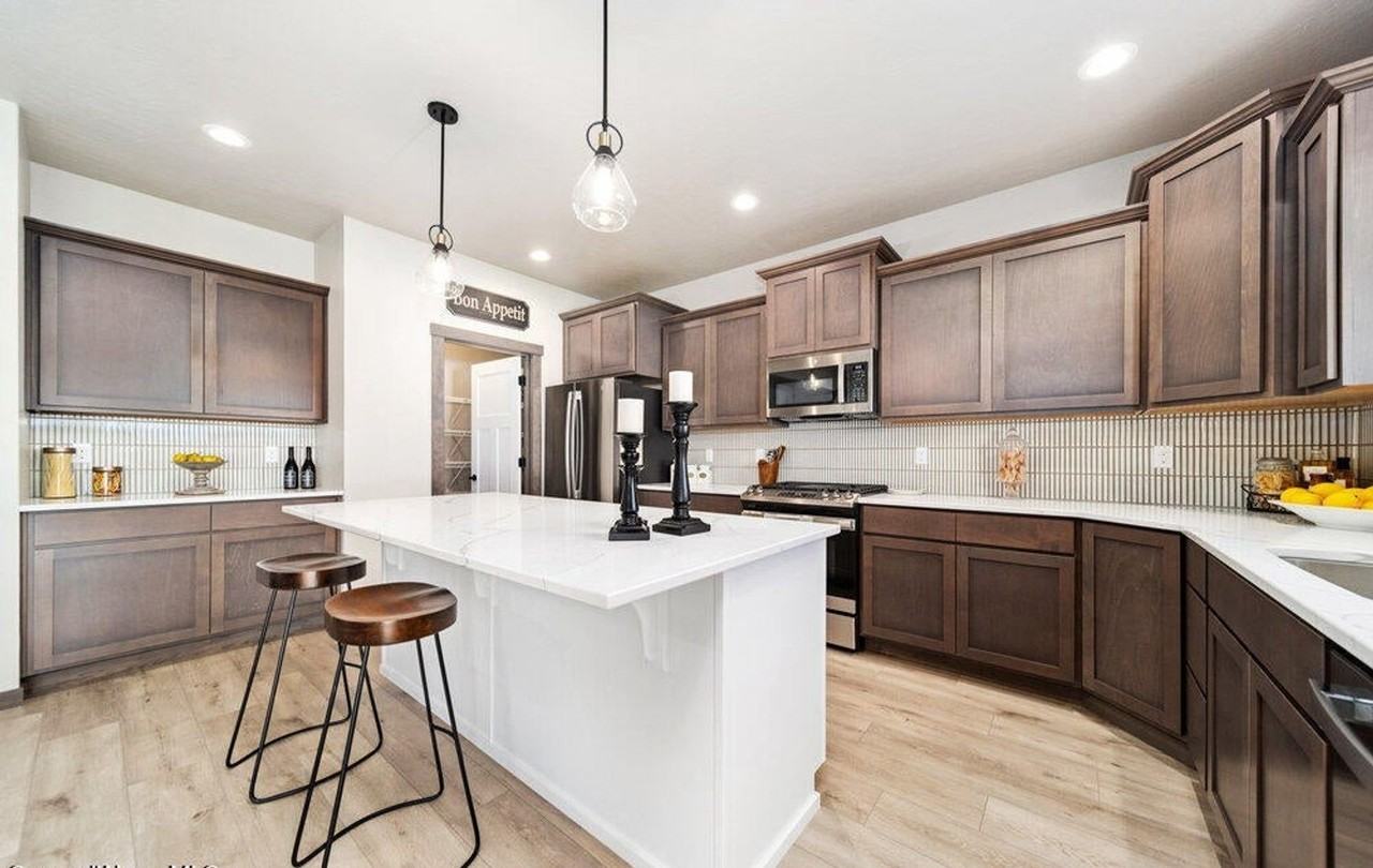 2743 N Neptune St - Photo 5 of 15