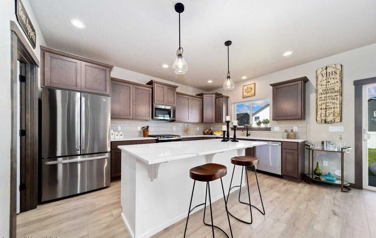 2743 N Neptune St - Photo 6 of 15