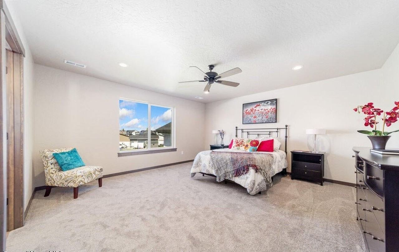 2743 N Neptune St - Photo 7 of 15