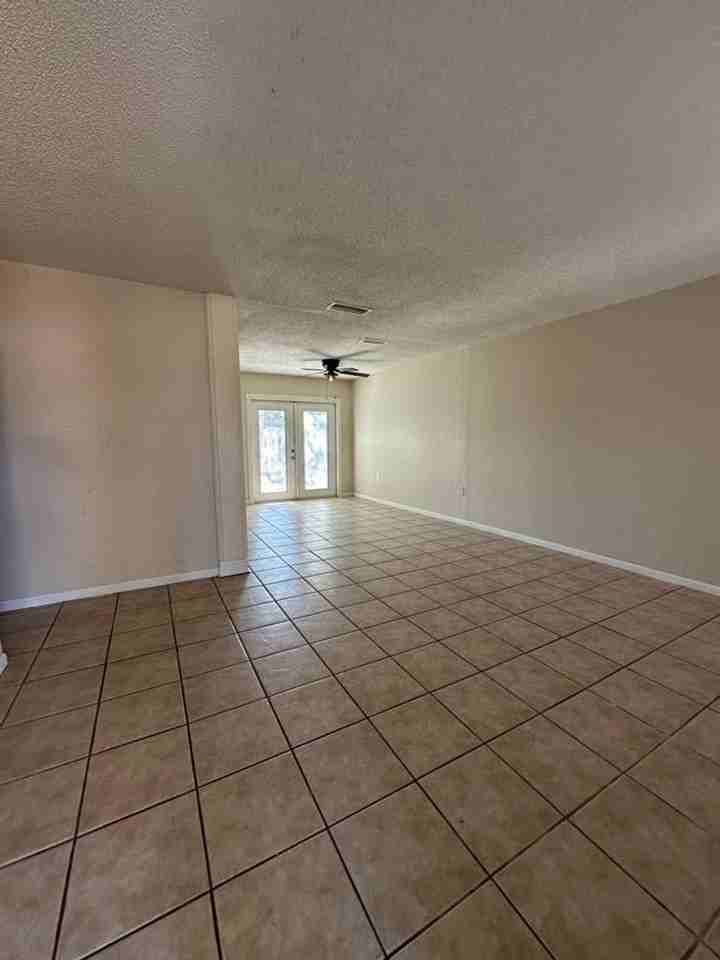 508 Chateau Cir - Photo 4 of 15