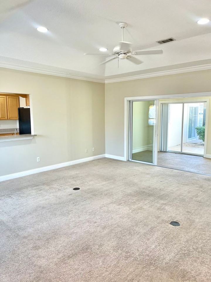 32 Coastal Walk - Photo 4 of 14