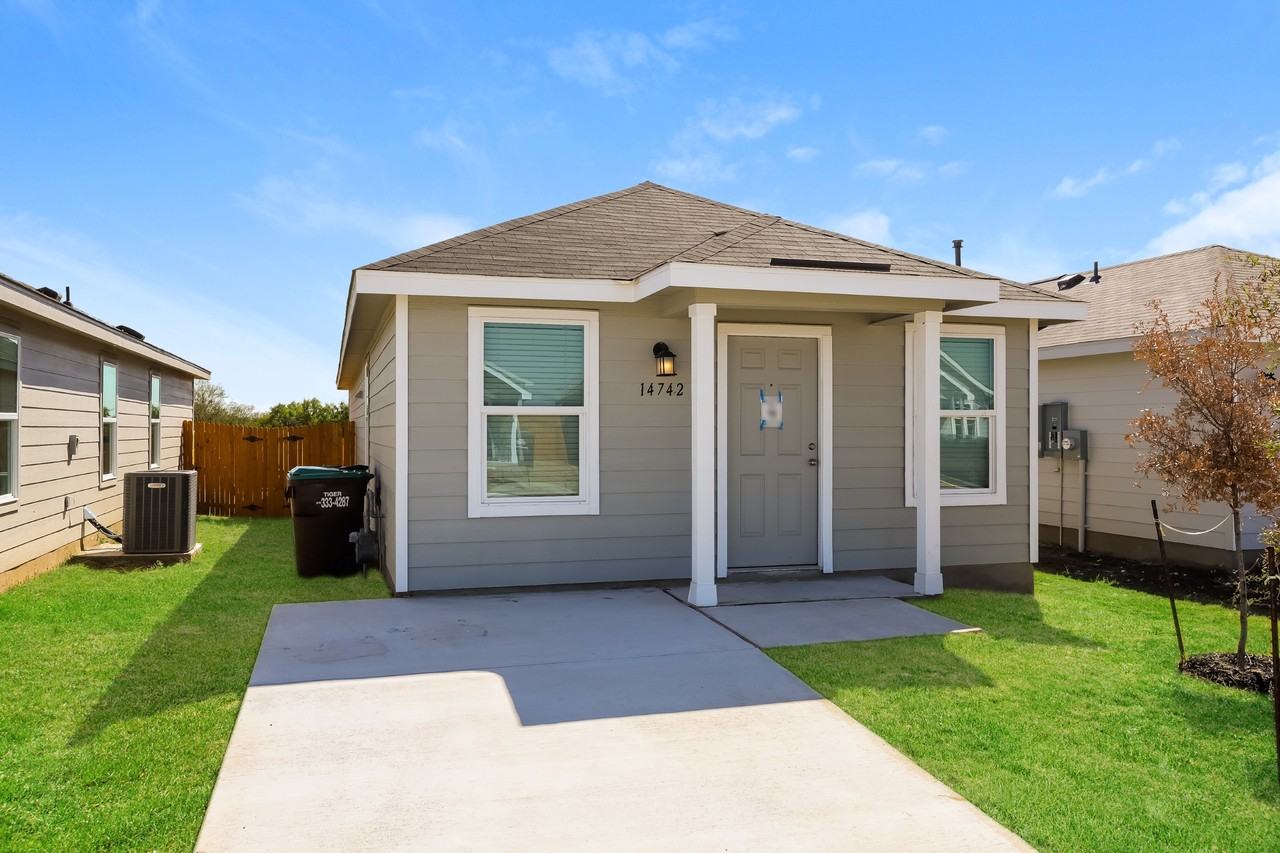 14742 14742 Southton Basin - Photo 2 of 29