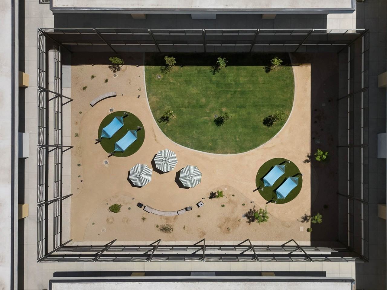 Cabana Bullard - Photo 7 of 32