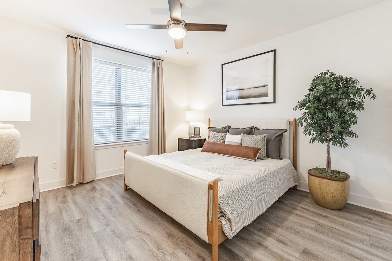 The Watts - Photo 6 of 50