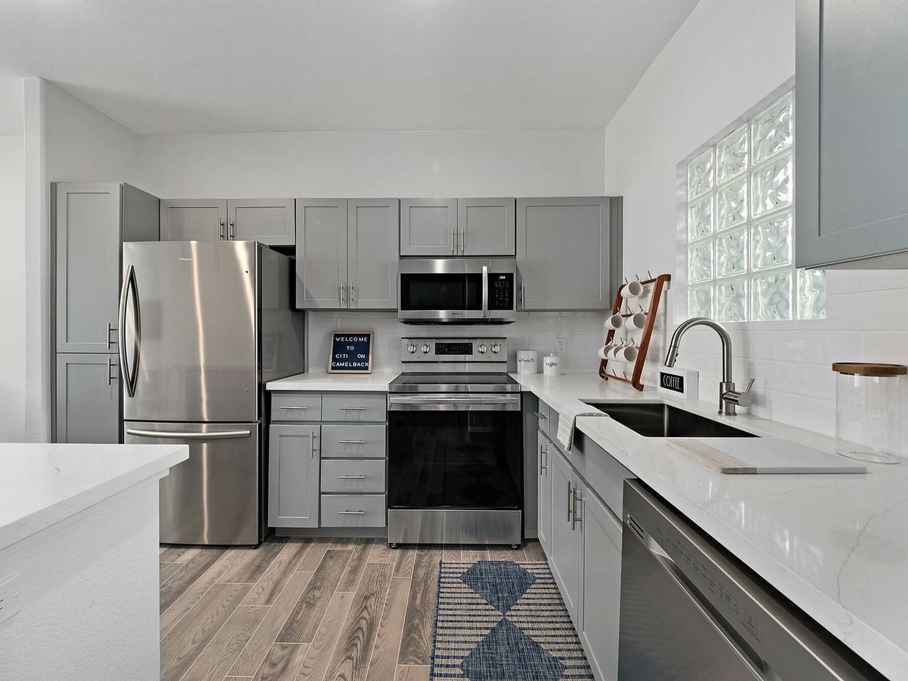 Citi on Camelback - Photo 2 of 32