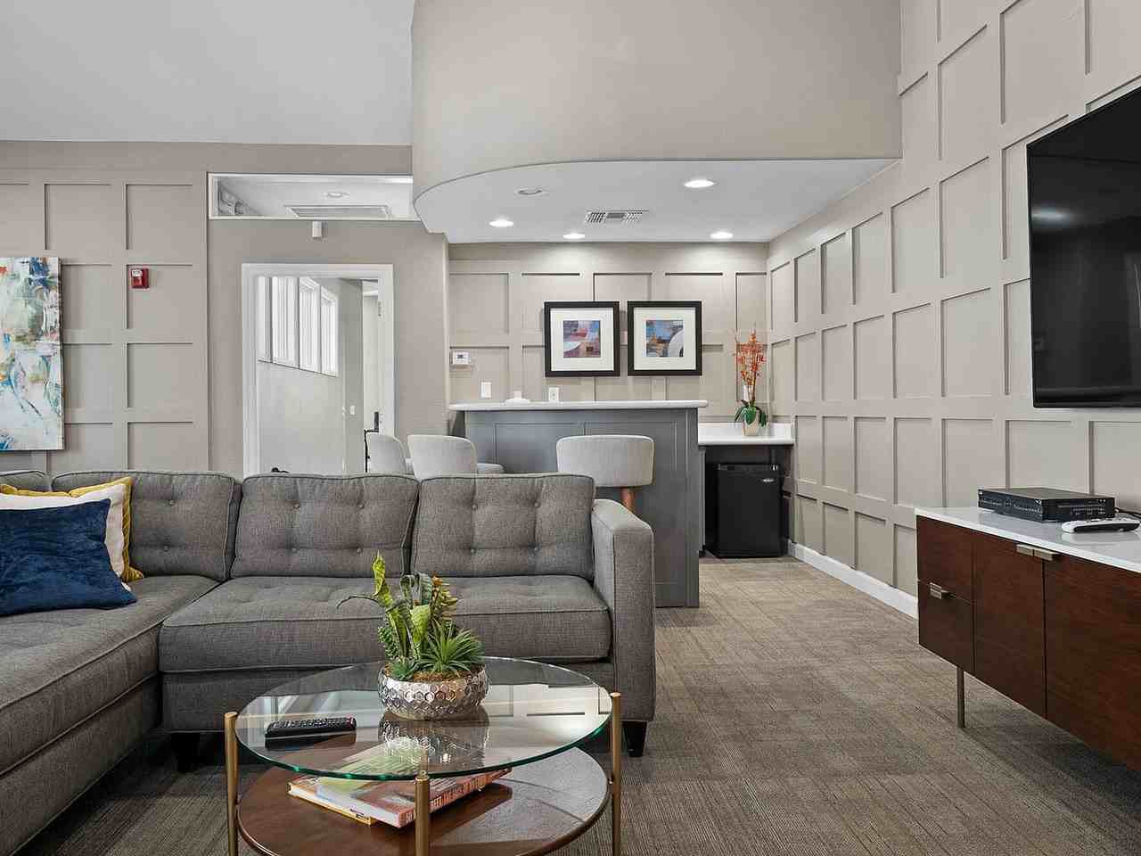 Citi on Camelback - Photo 5 of 32