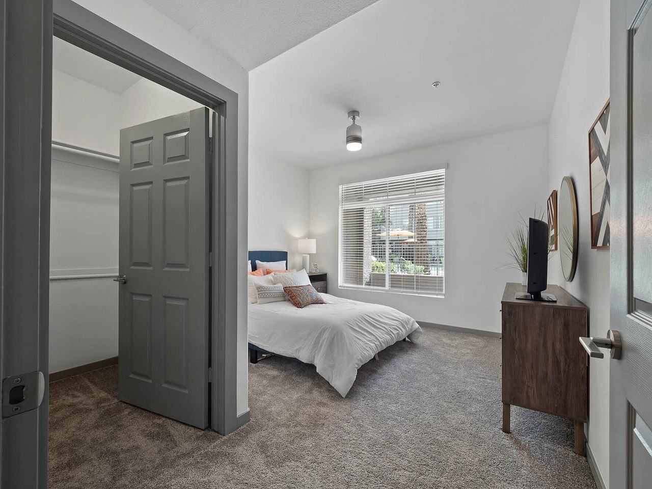 Citi on Camelback - Photo 7 of 32