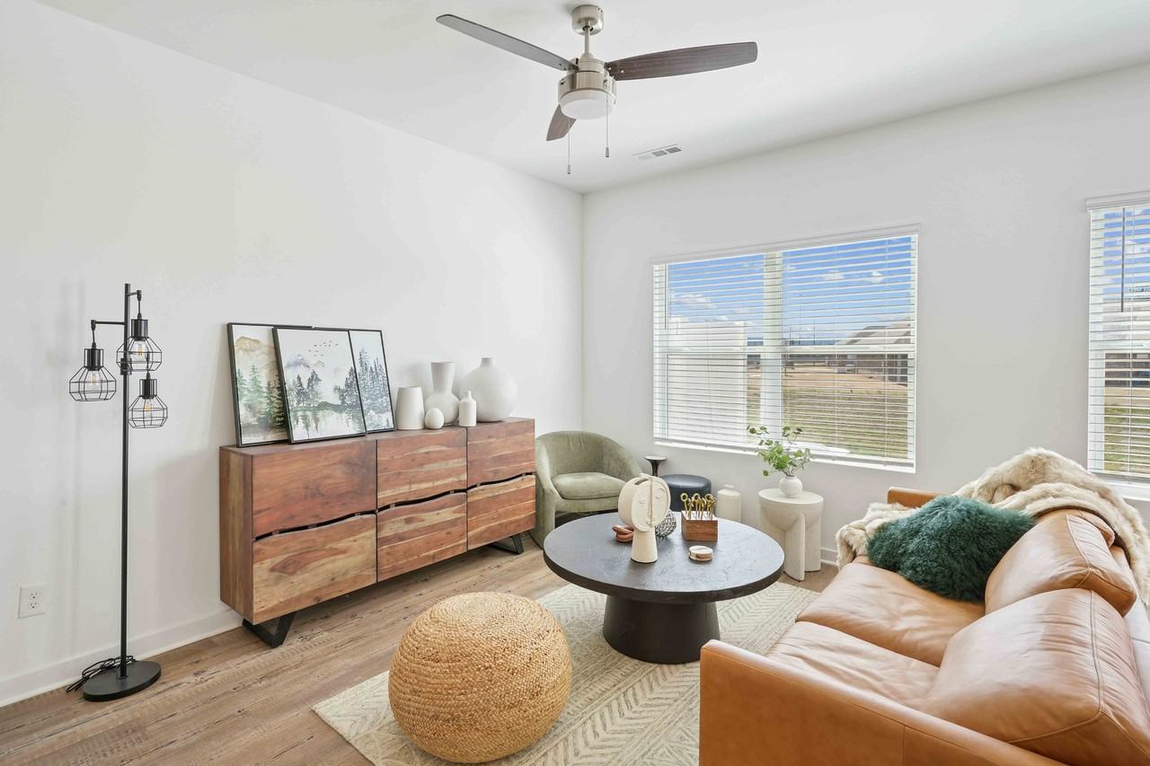Elio at Research Park | Townhomes for Rent - Photo 5 of 16