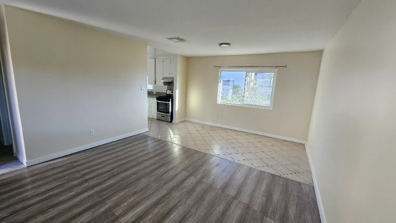 7240 Woodman Ave #9 - Photo 2 of 23