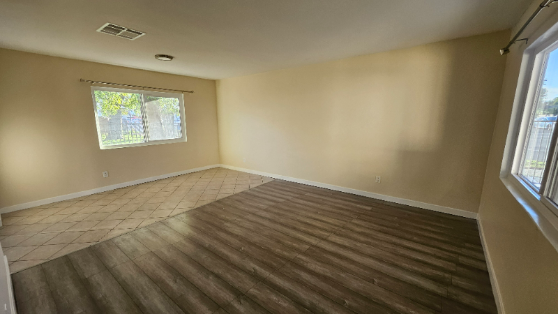 7240 Woodman Ave #9 - Photo 3 of 23