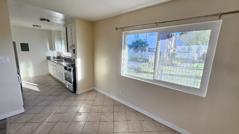 7240 Woodman Ave #9 - Photo 4 of 23