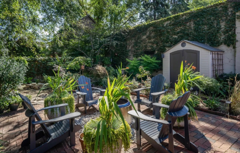 758 S Pearl St - Photo 2 of 13