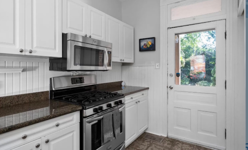 758 S Pearl St - Photo 4 of 13